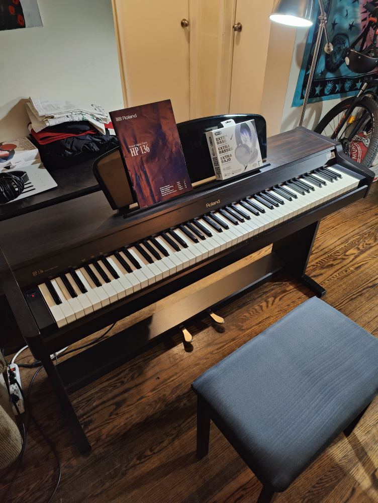 Roland HP-136 digital piano fully weighted 88 keys