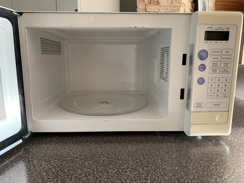 Microwave - photo 2