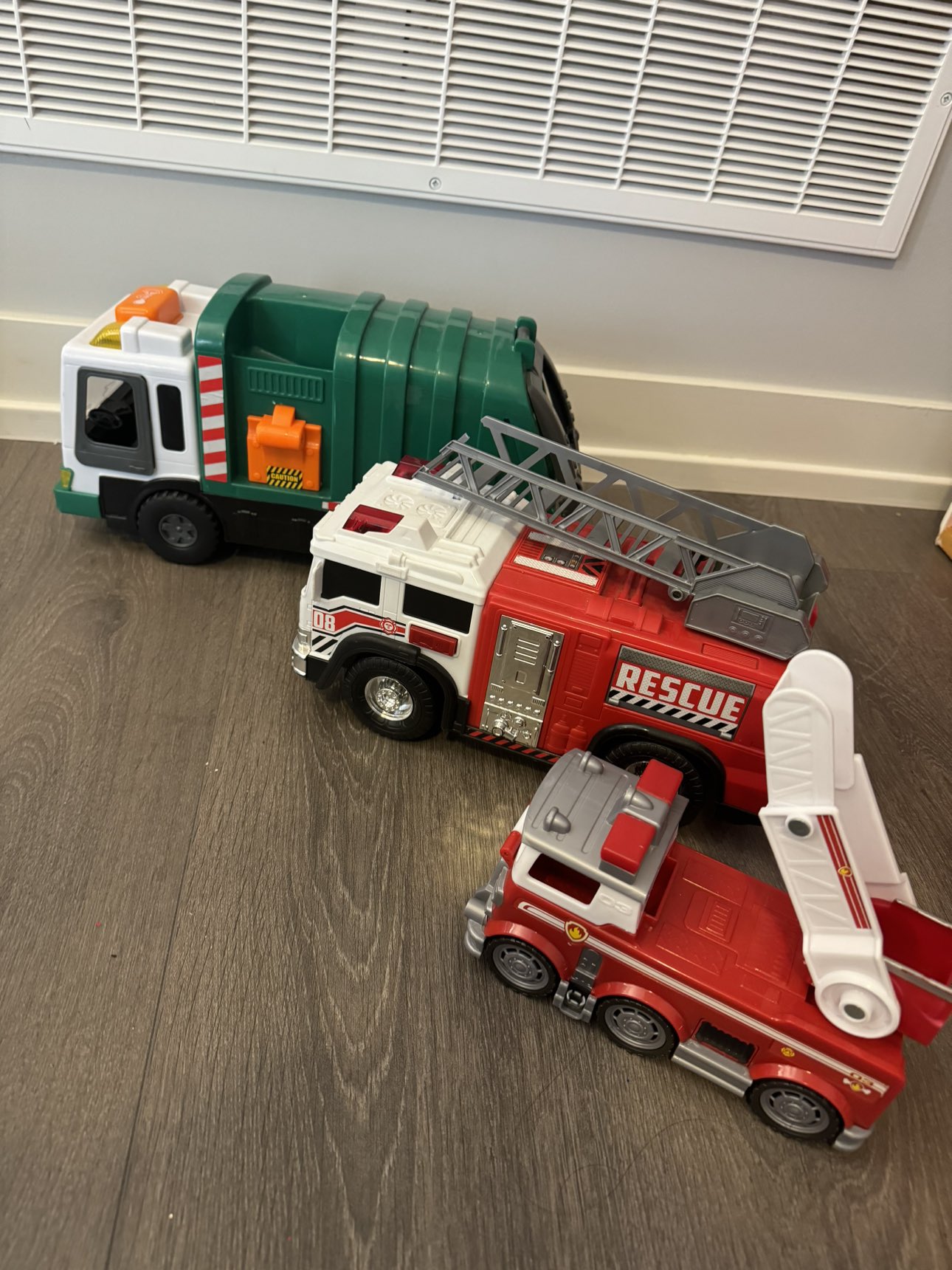 2 Fire truck/ Garbage truck lot/ sounds and light thumbnail