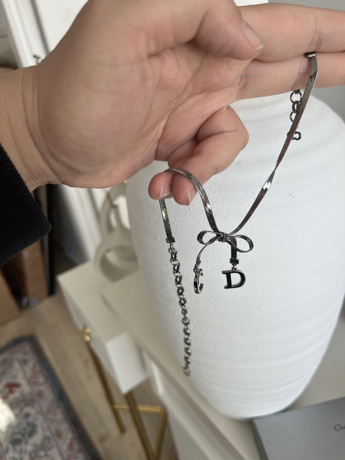 Dior vintage choker image indicator(2)