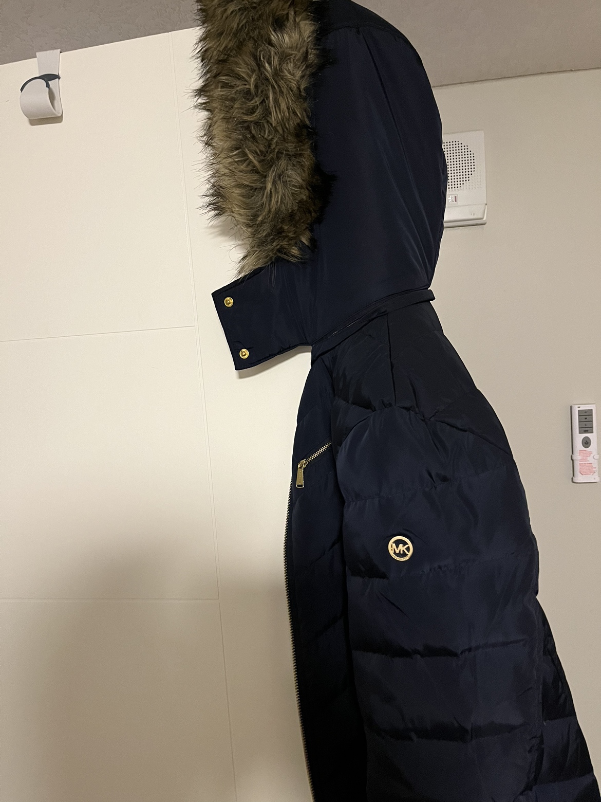 Women’s MK puffer parka jacket for sale - photo 4