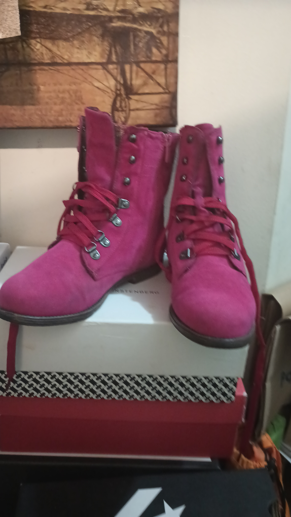 red high top boots