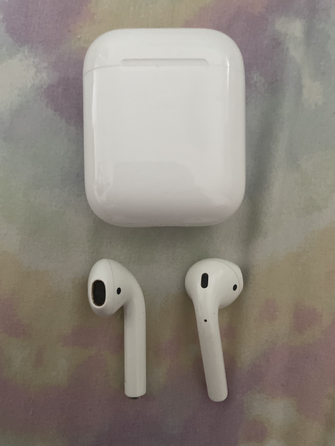 Air Pods (2nd Gen)