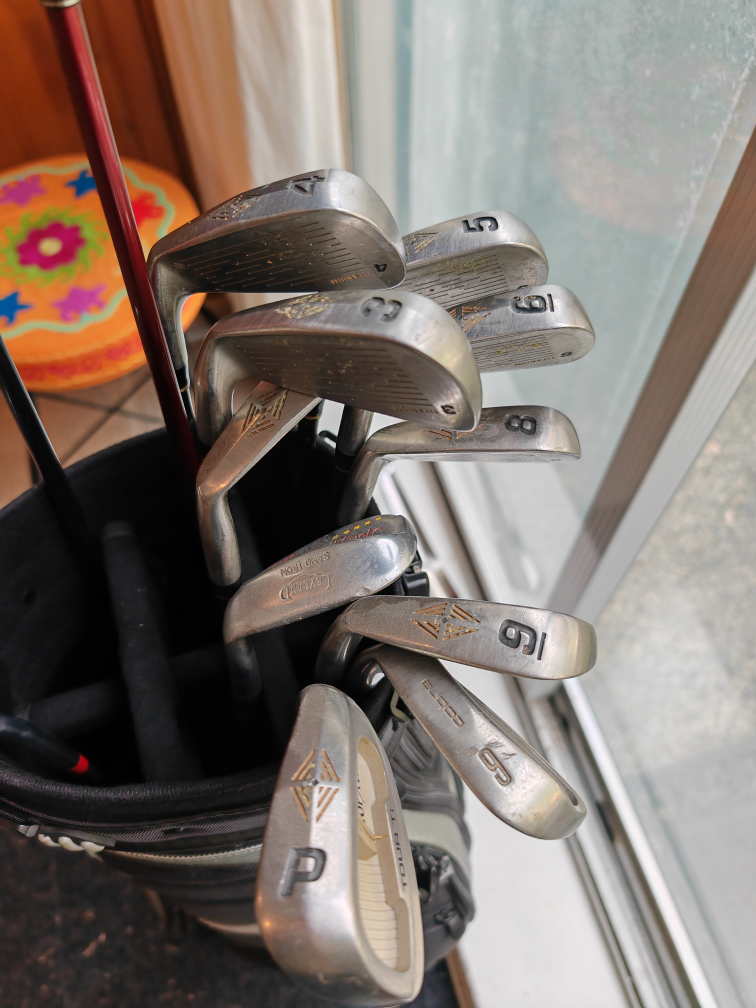 men's RH Golf clubs - photo 2