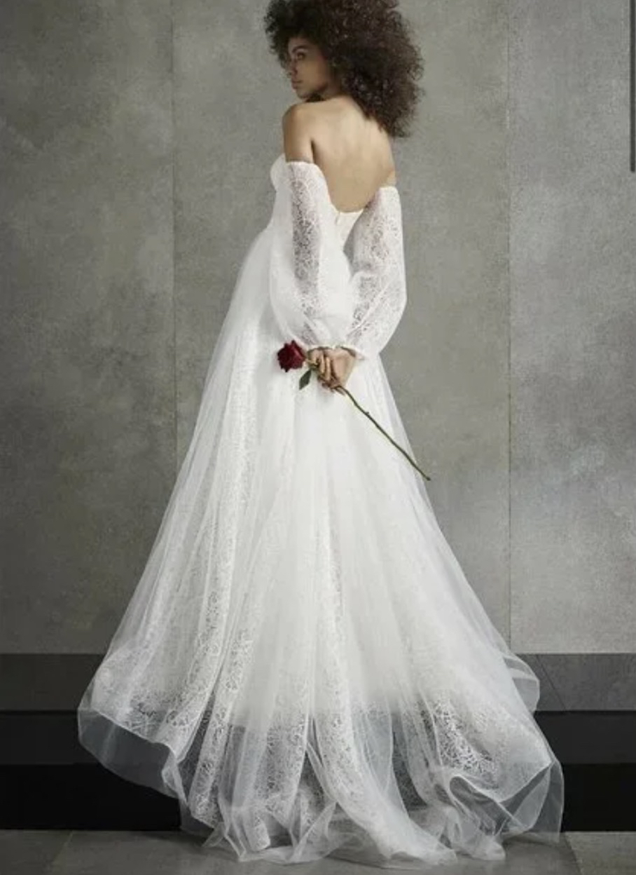 White by Vera Wang Dutch Lace Corset Wedding Dress image indicator(2)