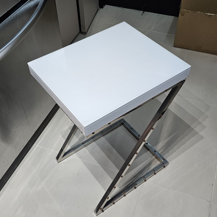 Side Table - photo 2