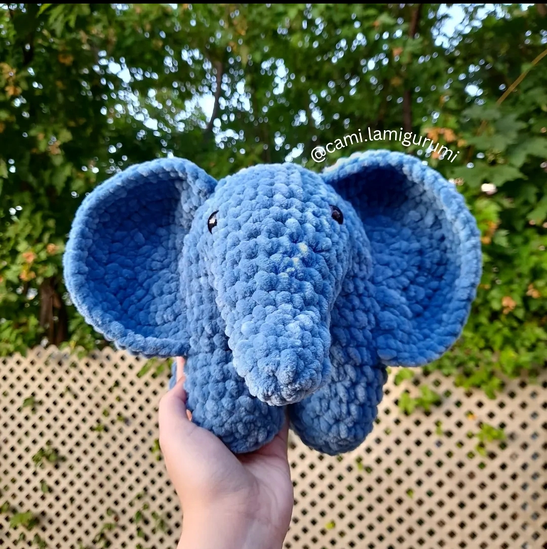 Crochet Elephant thumbnail
