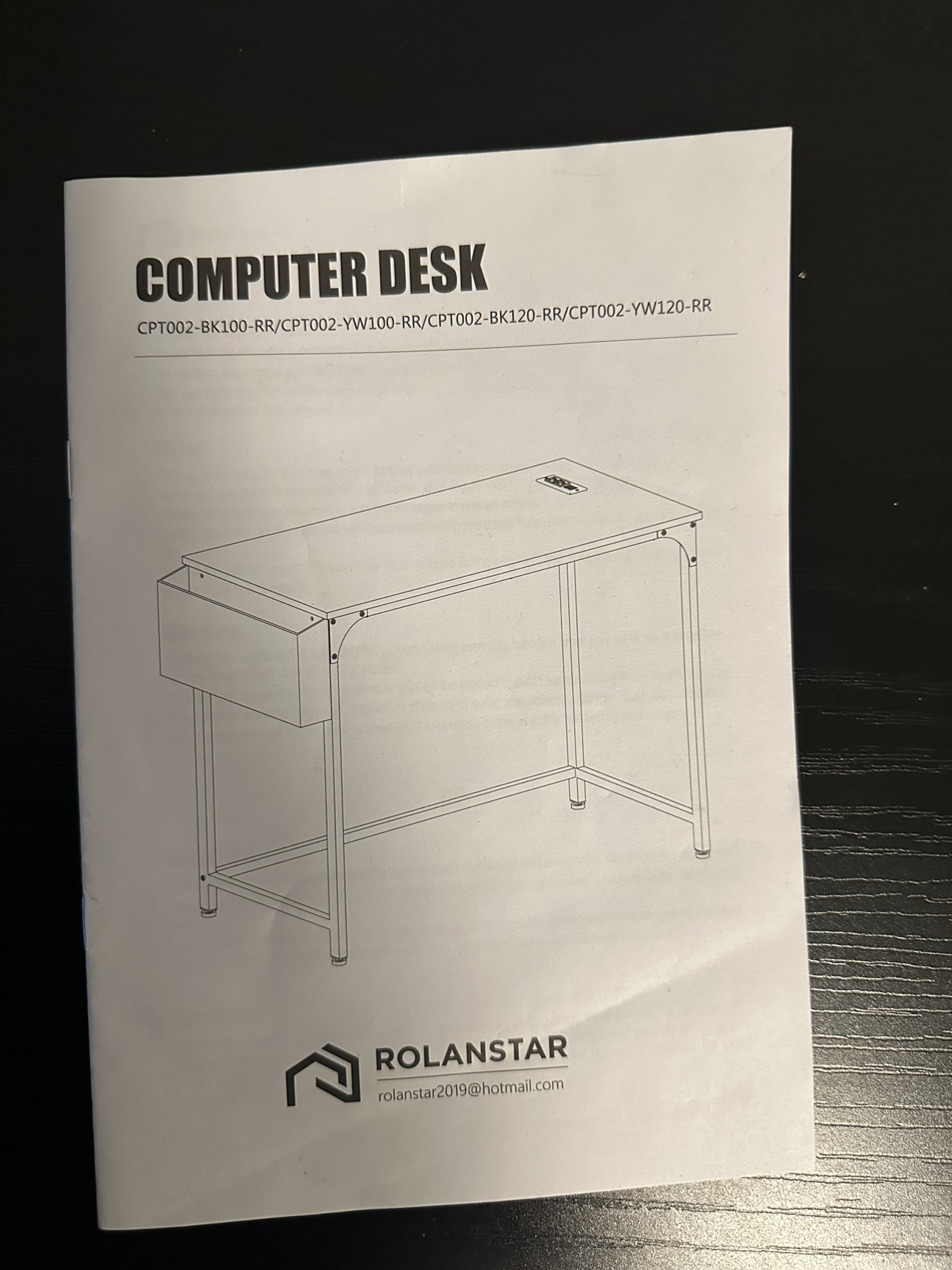 Desk - photo 4