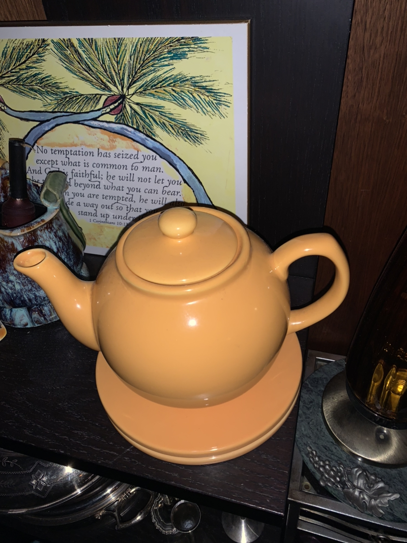 Free Yellow Hot Plate with pot or pitcher image indicator(3)