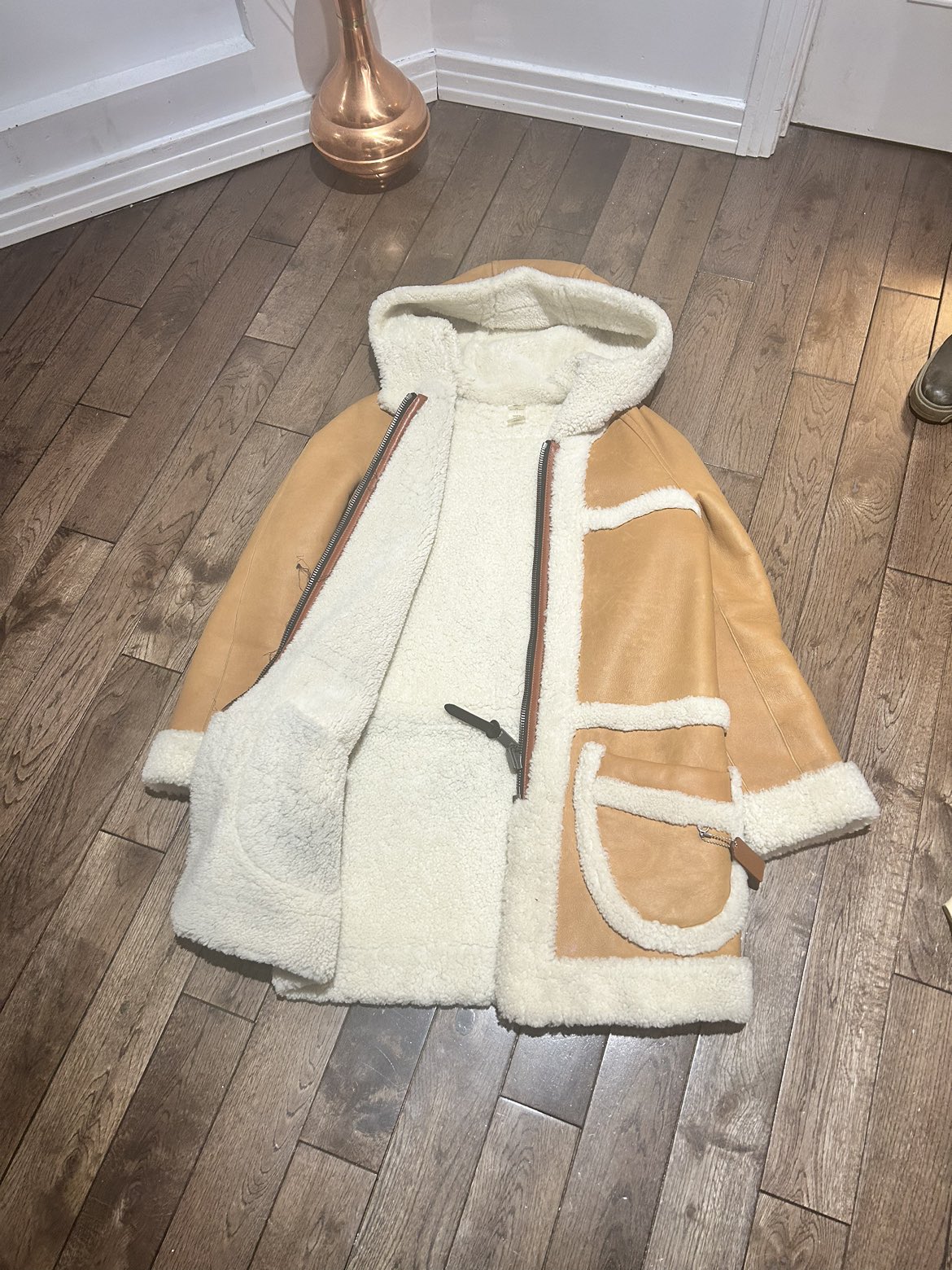 Coach genuine shearling reversible parka - photo 5
