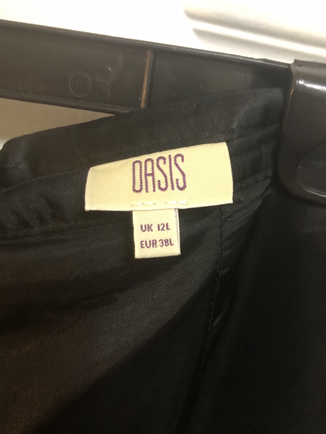 Black Skirt Oasis image indicator(5)