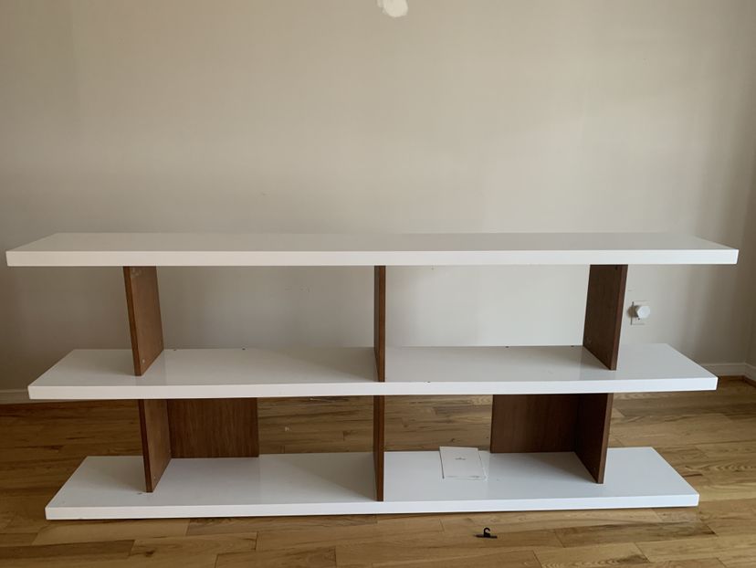 Structube lacquered veneer shelving