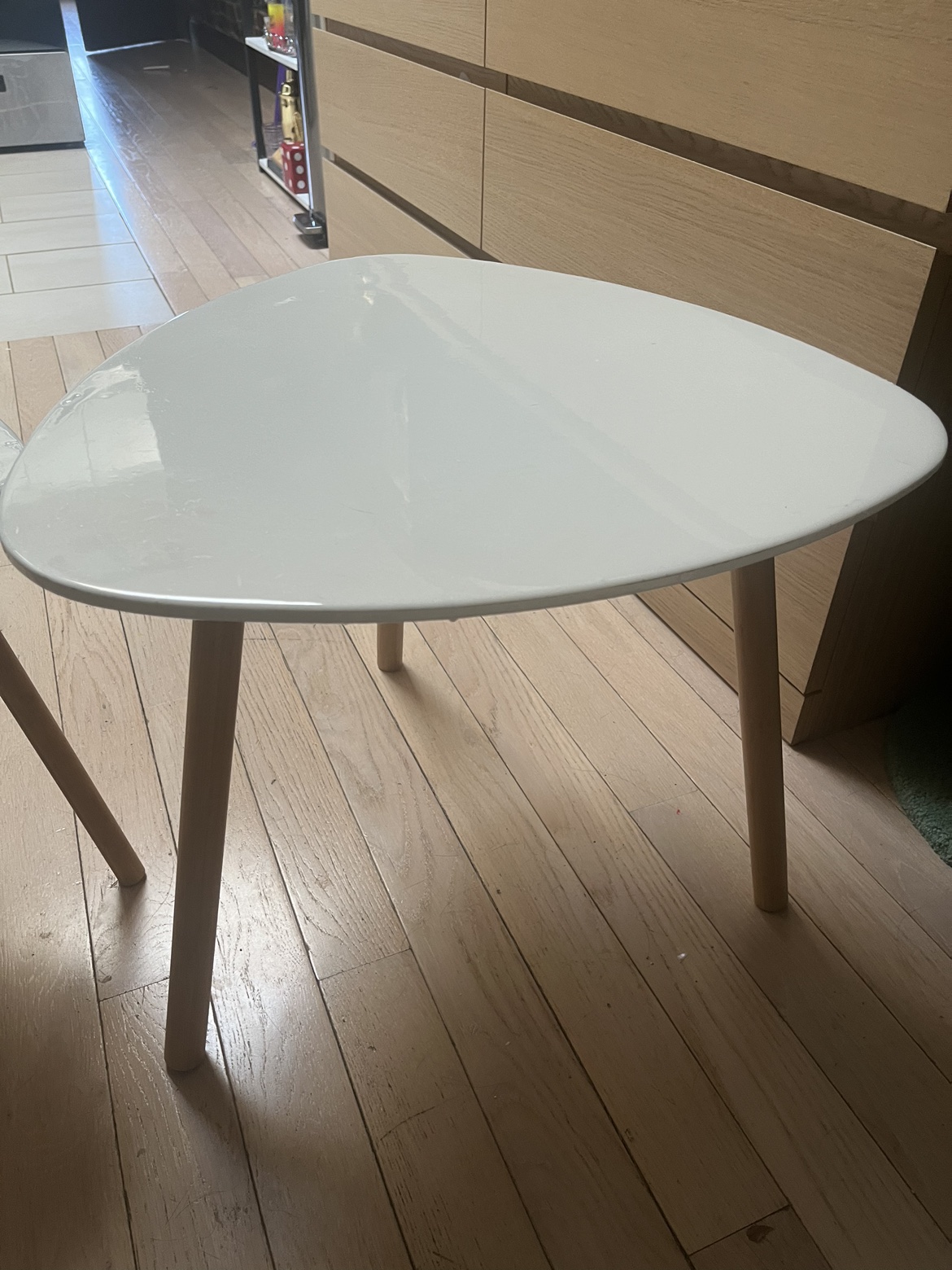 2 white tables - photo 5