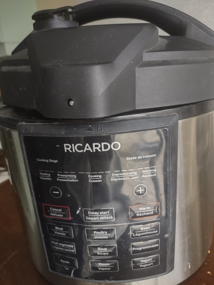 Multifunctional pressure cooker thumbnail