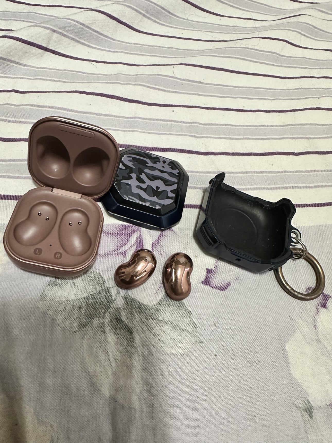 Galaxy buds live - photo 2