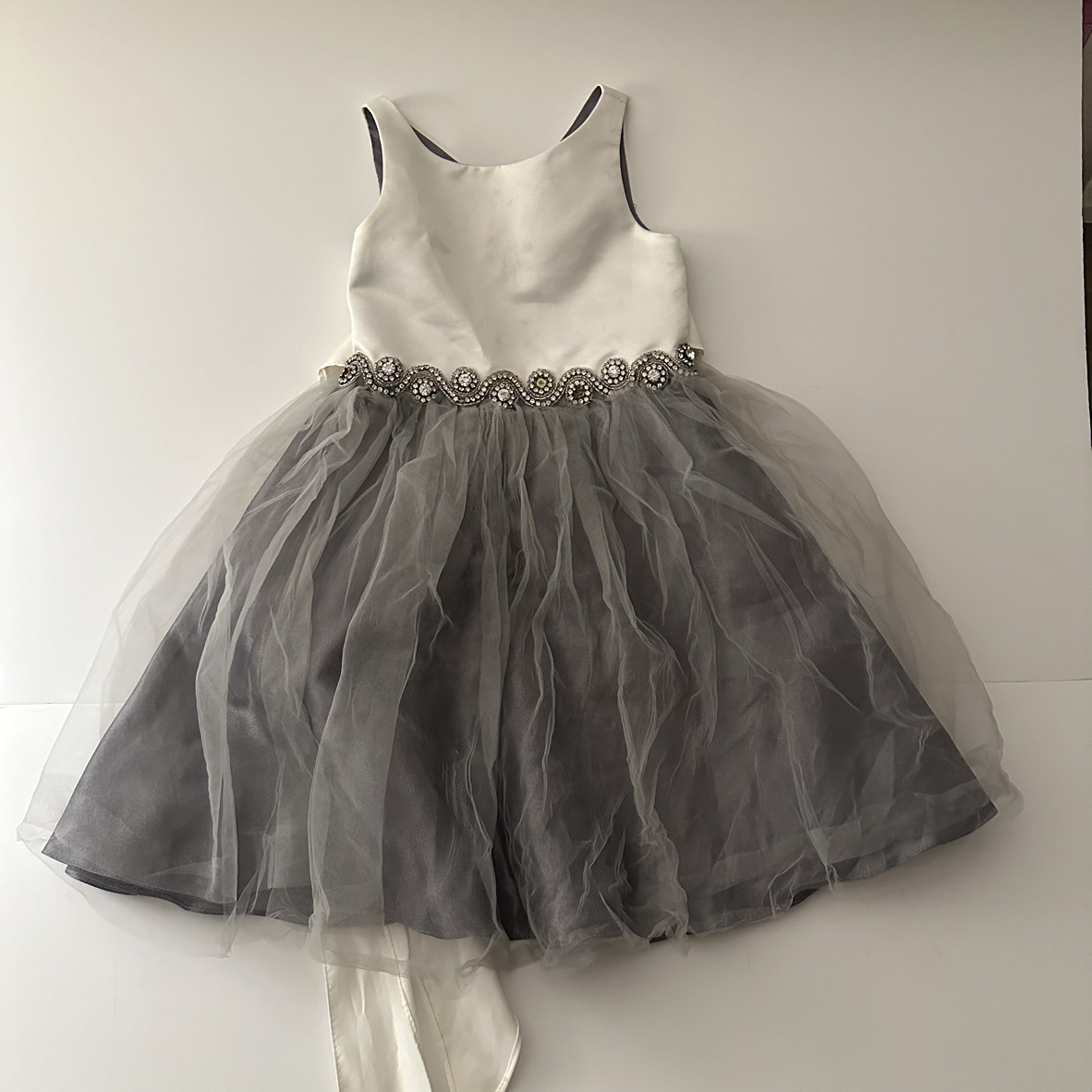 Beautiful girl’s dress (size 3/4)