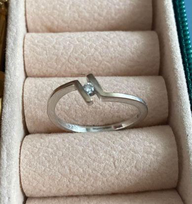 18k white gold and Diamond ring thumbnail