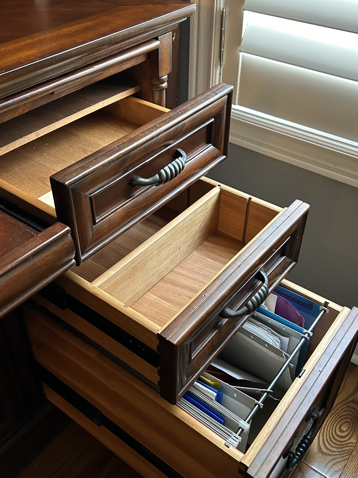 Office Desk with Hutch - (includes optional glass protector) - photo 3
