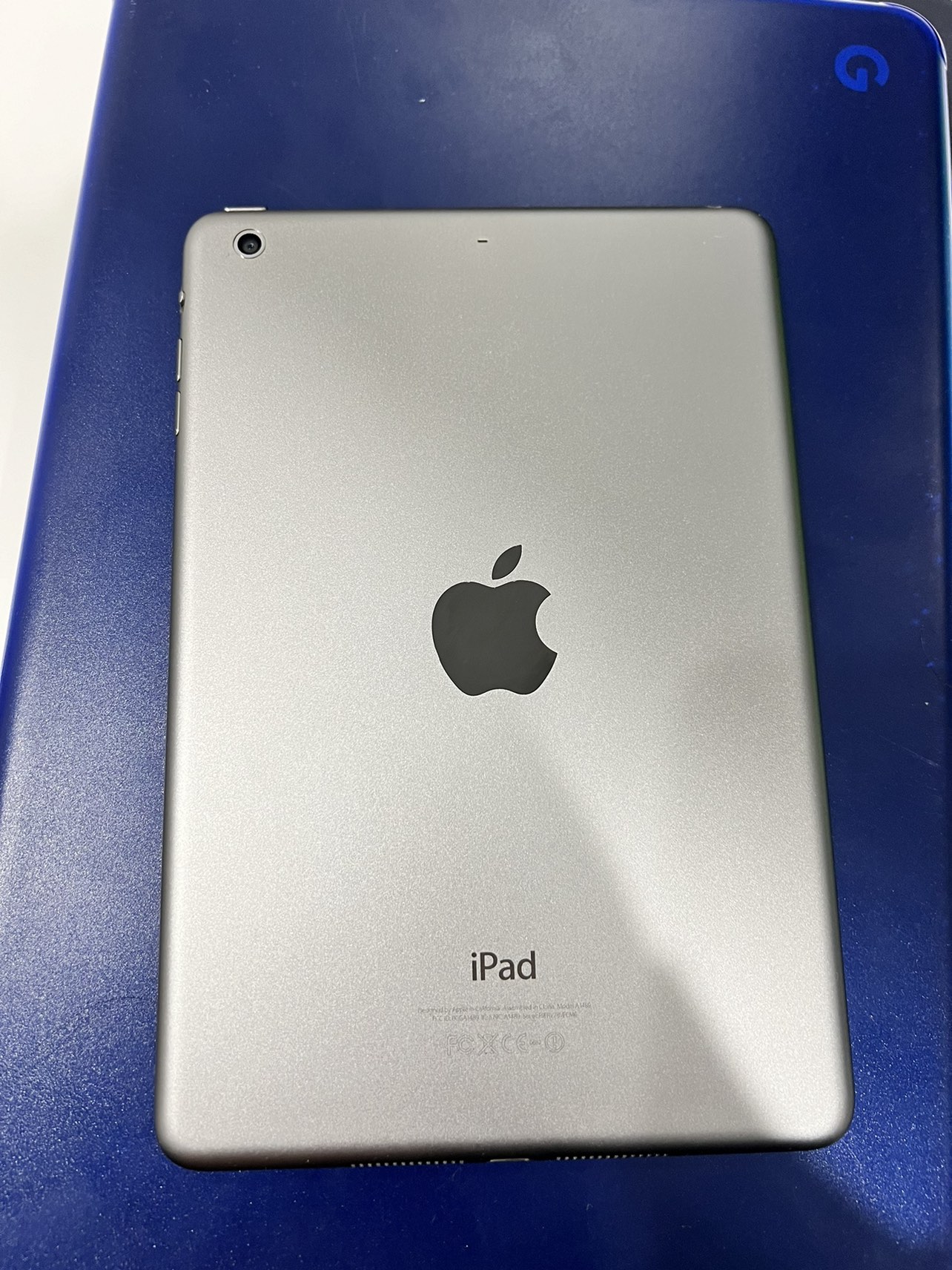 Apple iPad Mini - photo 2