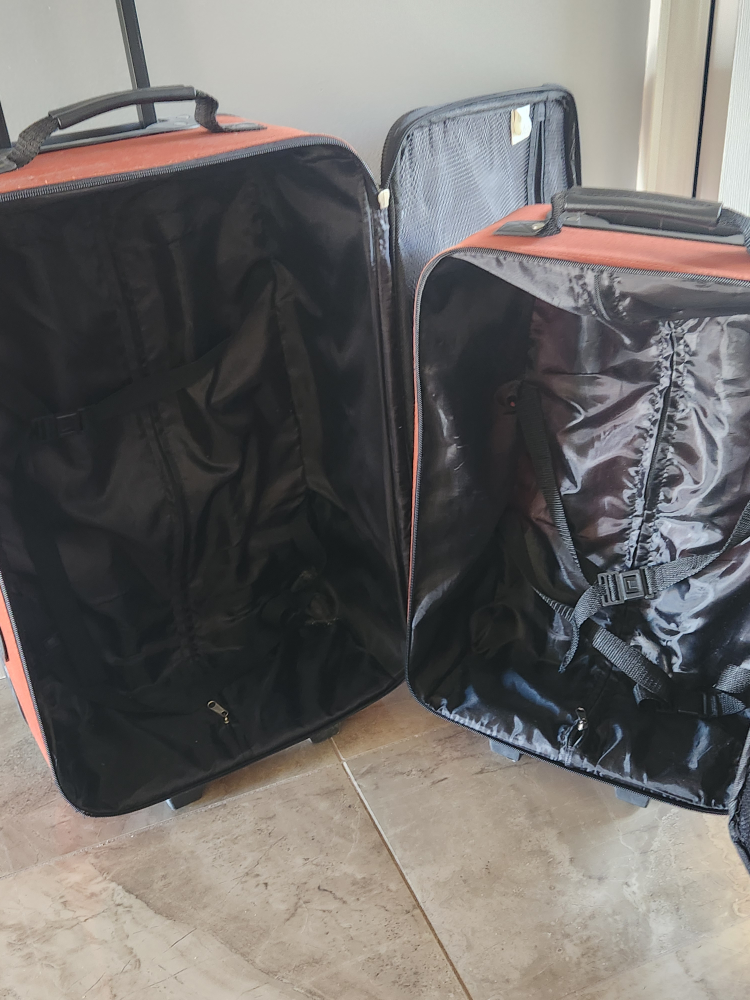 2 piece hand luggage image indicator(2)