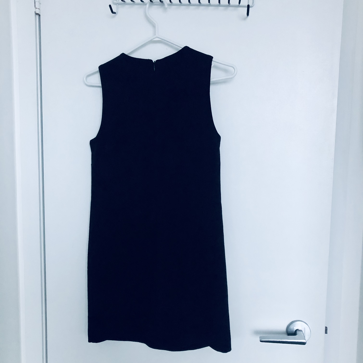 BNWT Forever 21 simple design little black dress with pockets image indicator(2)