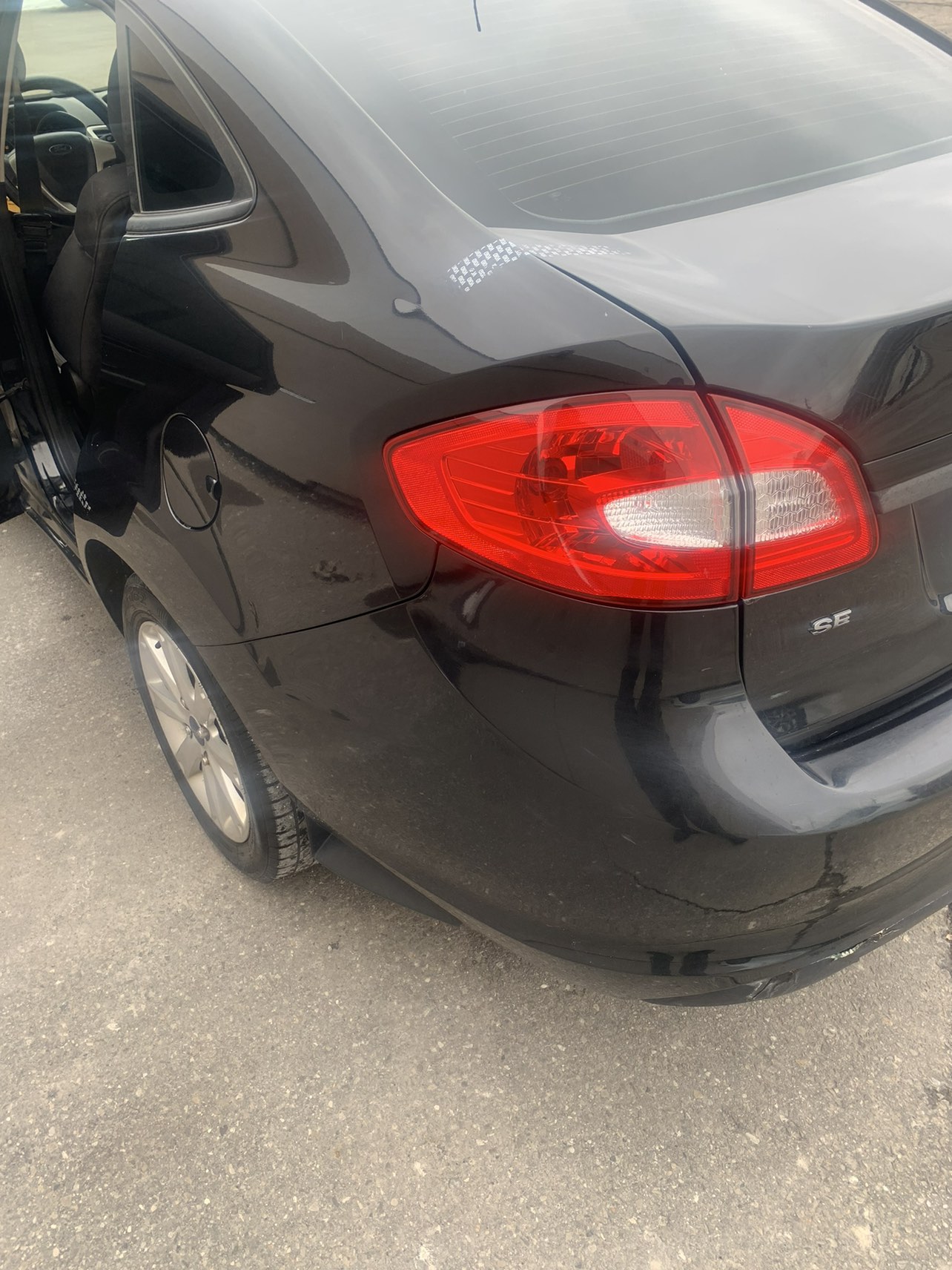 2013 Ford Fiesta image indicator(5)