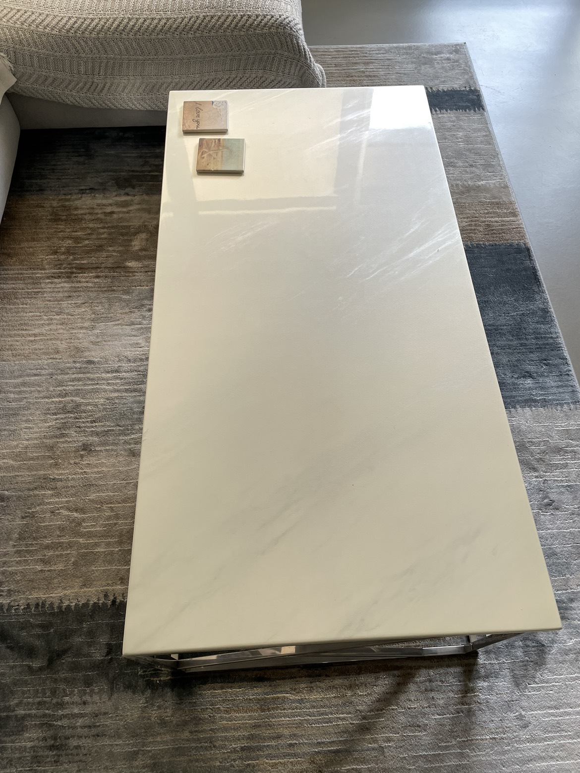 Marble coffee table with silver base - photo 2