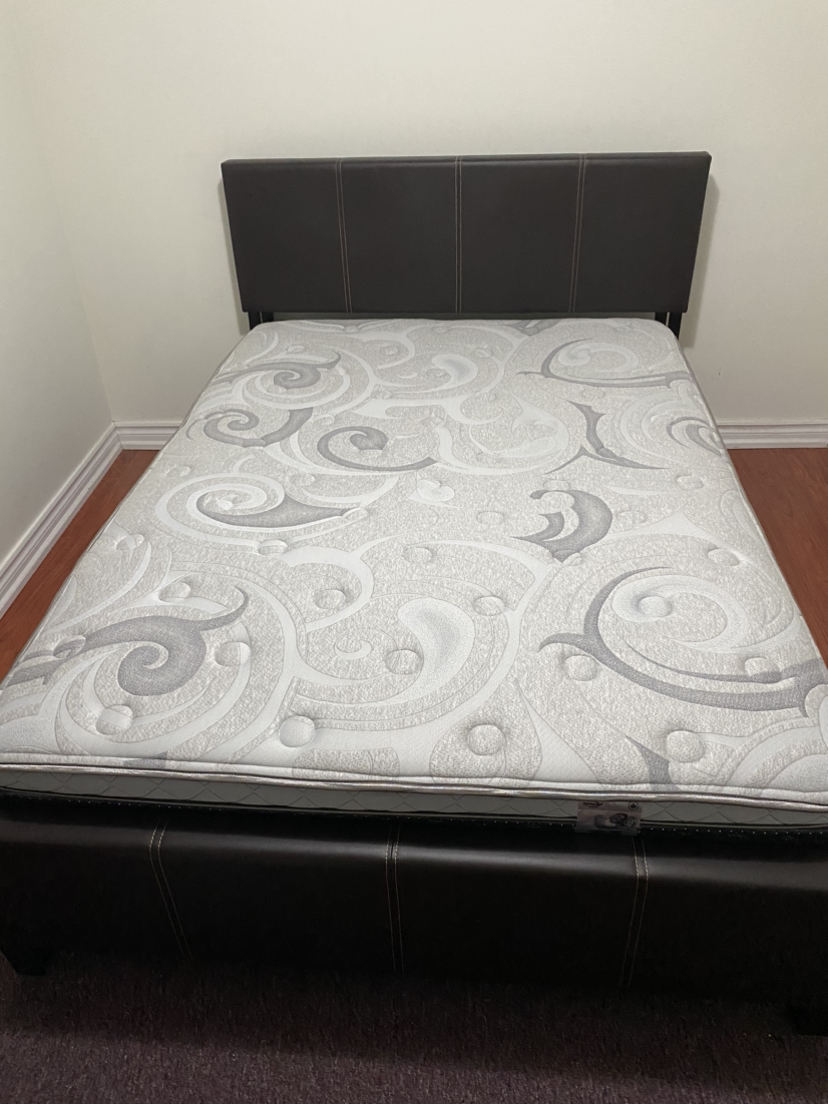 Bed - double bed