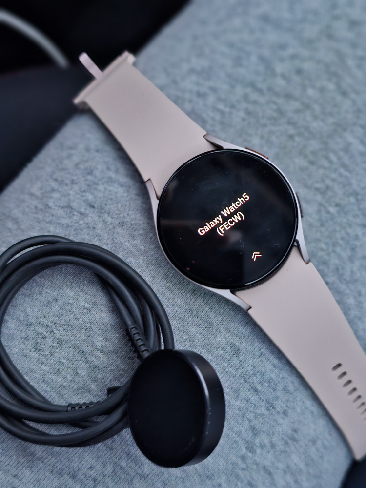 Samsung Galaxy 5 40mm thumbnail