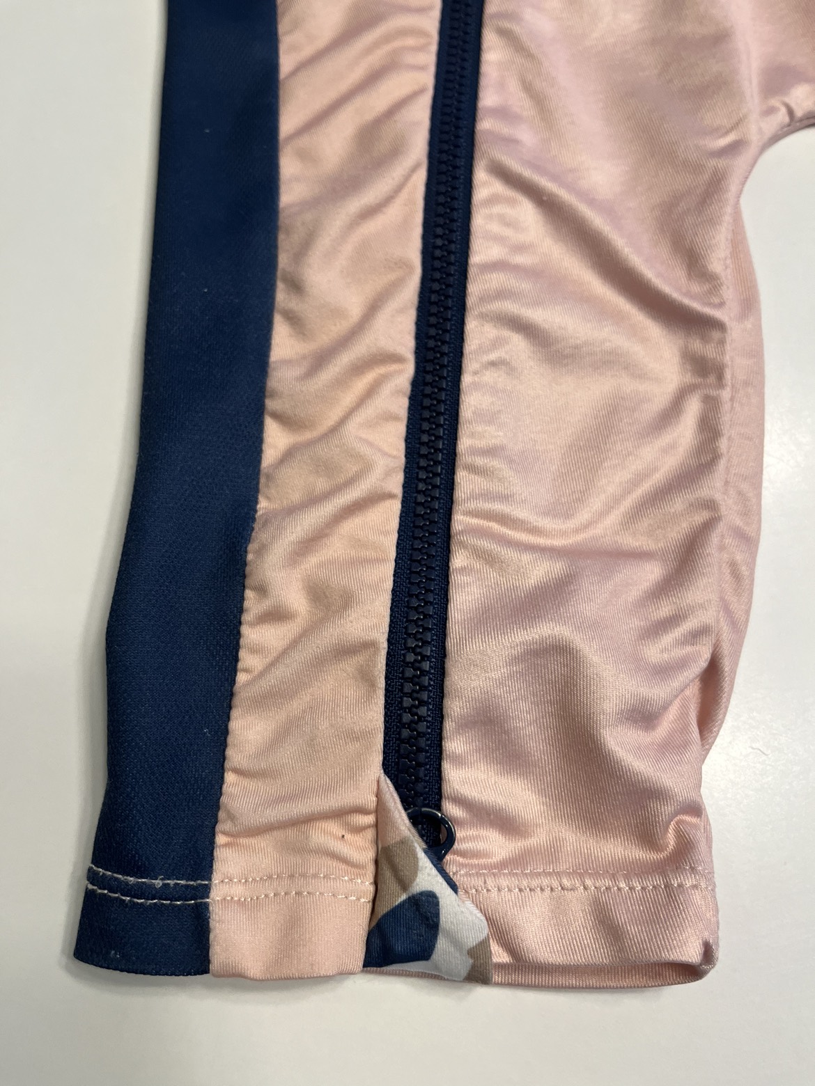 STONZ SUN SUIT 6-12 months fits up to 2 years - photo 4