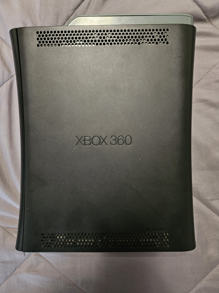 Xbox 360 Elite Bundle - photo 2