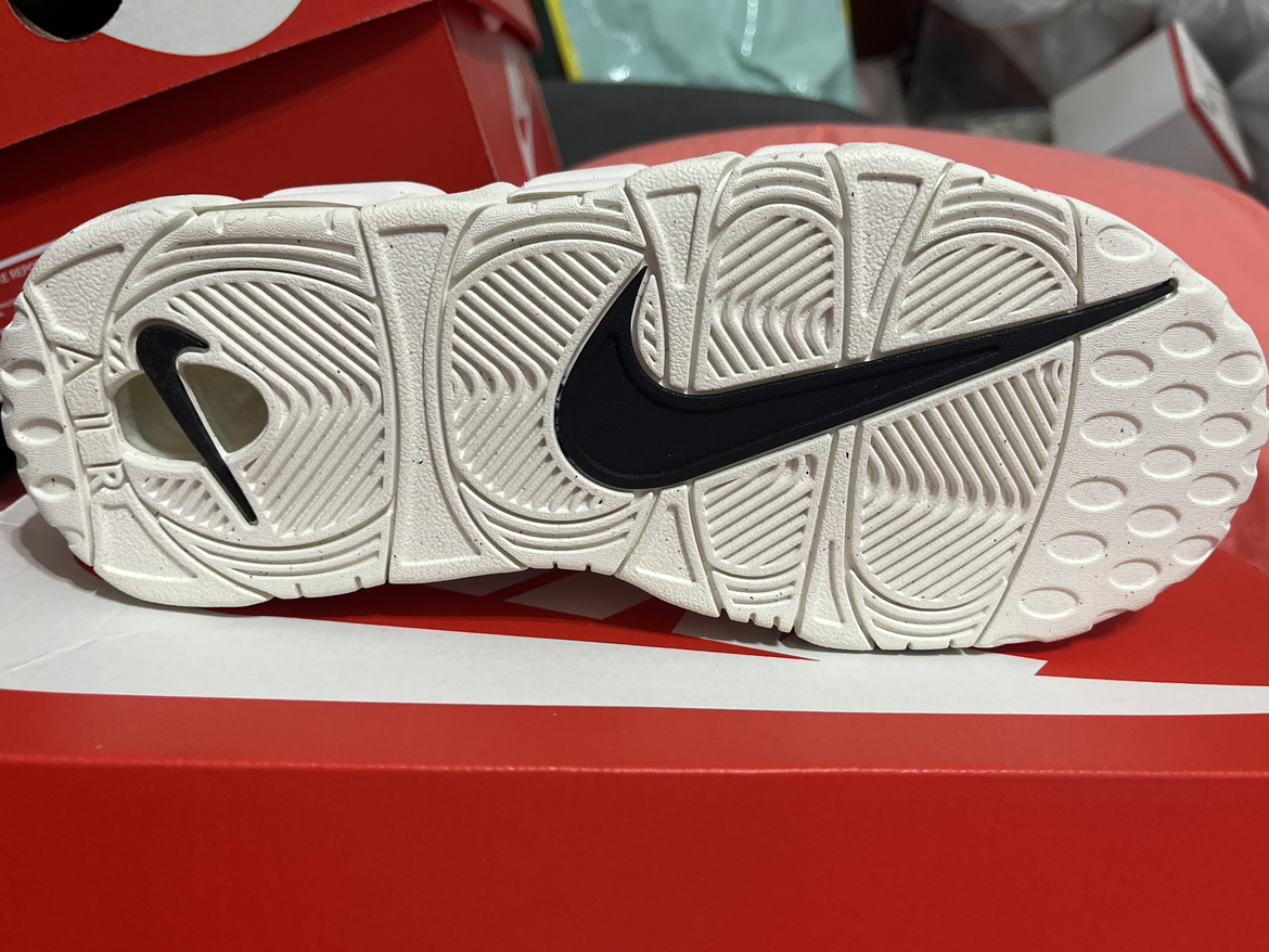 BNIB NIKE WOMEN’S AIR UP-TEMPO 96 SNEAKERS image indicator(3)