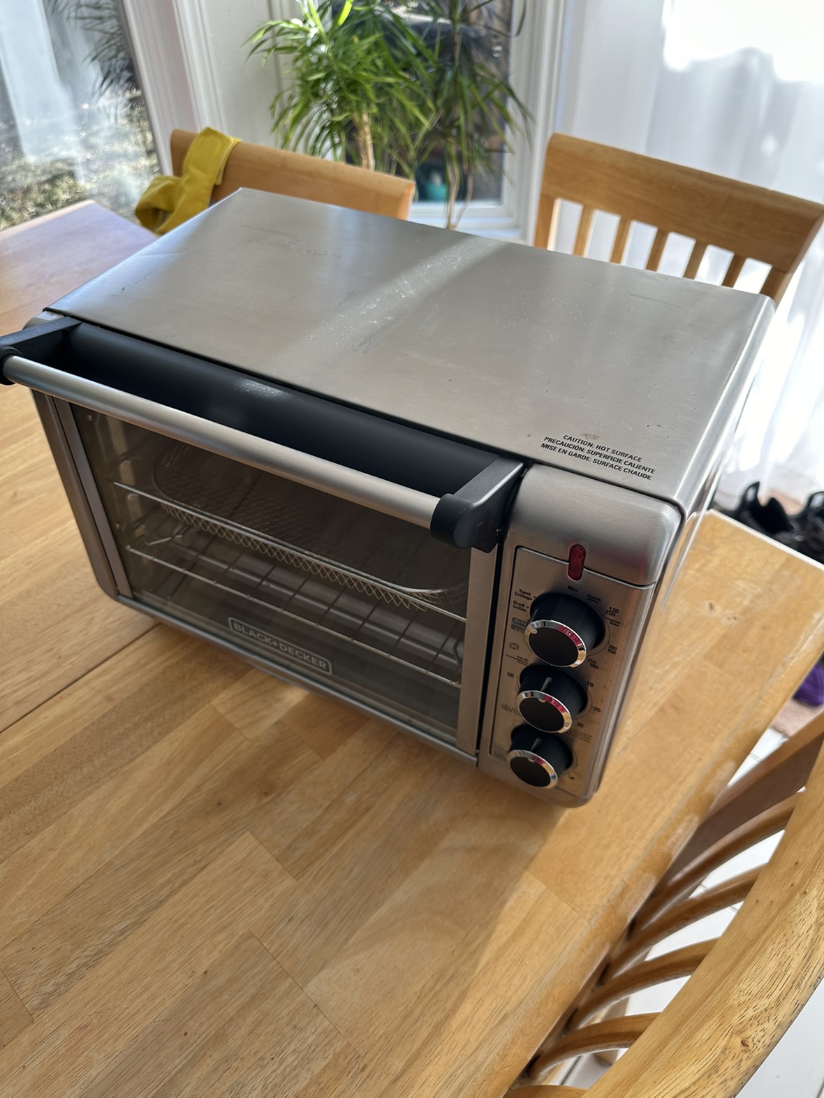 Black+Decker Crisp 'N Bake™ Air Fry Toaster Oven thumbnail