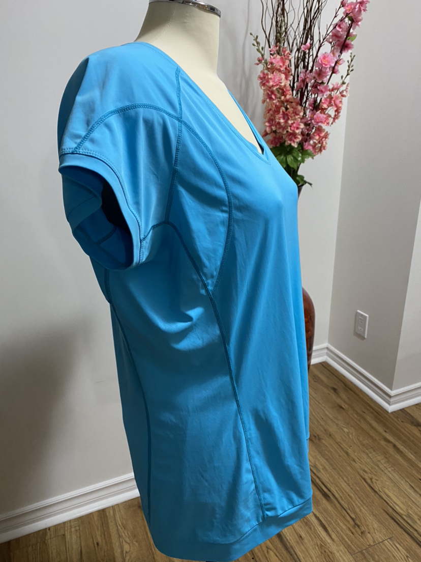 MEC activewear top . Ladies size XL - photo 2