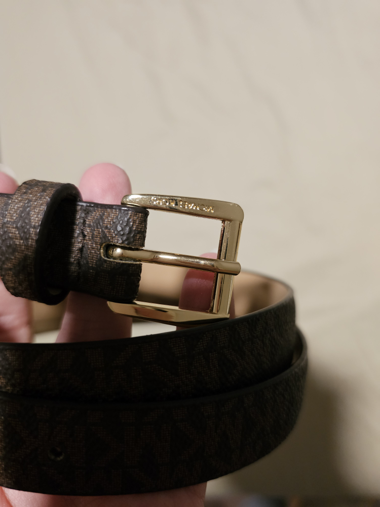 Michael Kors belt image indicator(2)