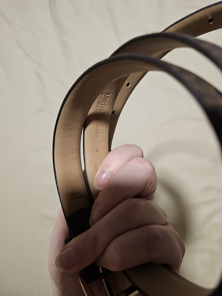 Michael Kors belt image indicator(3)