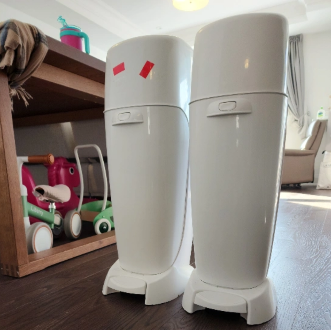 2 White Diaper Genie Diaper Pail