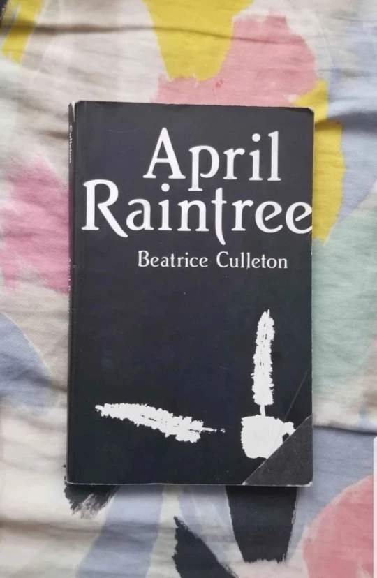 Books image indicator(5)