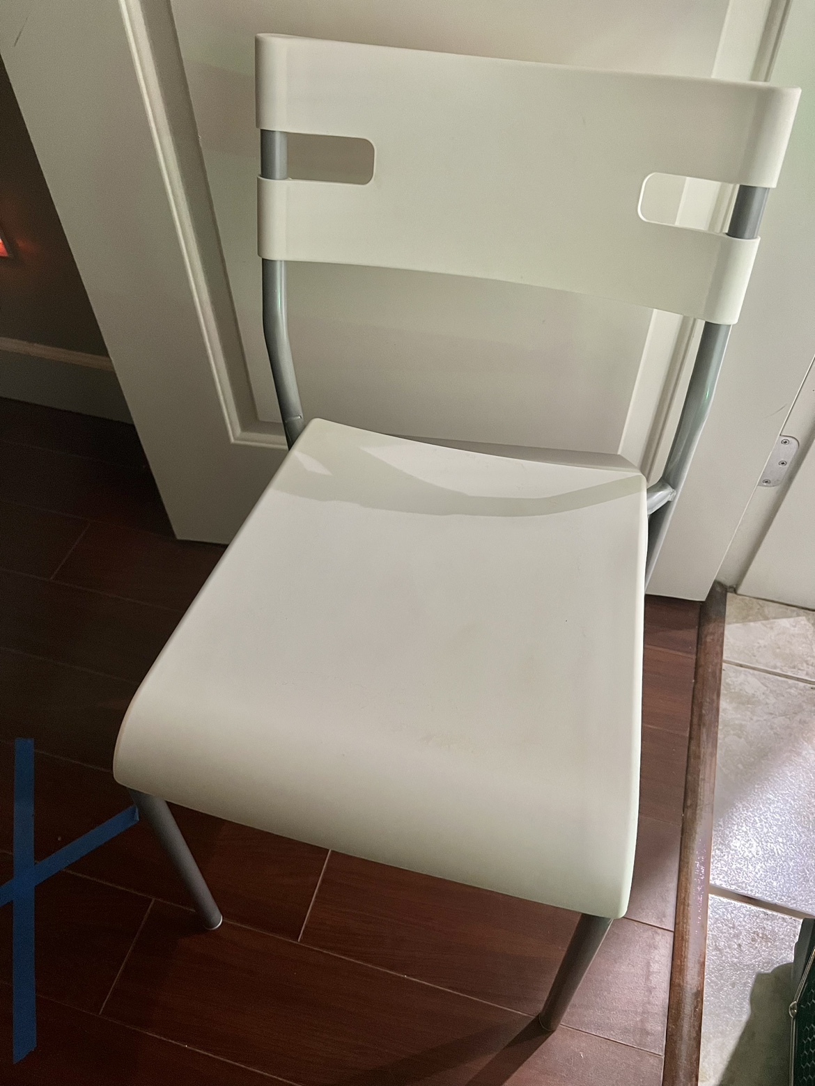 2chairs
