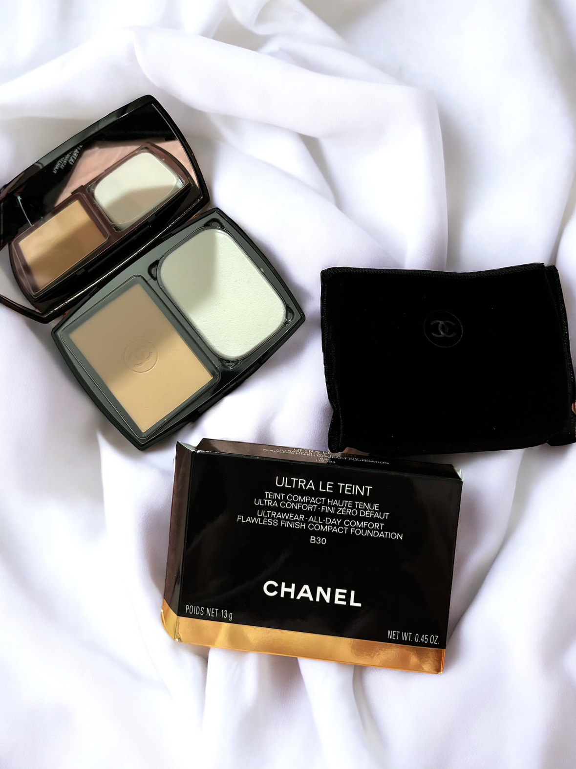 Authentic Chanel compact foundations image indicator(5)