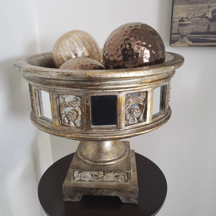 Decorative piece for any table image indicator(2)