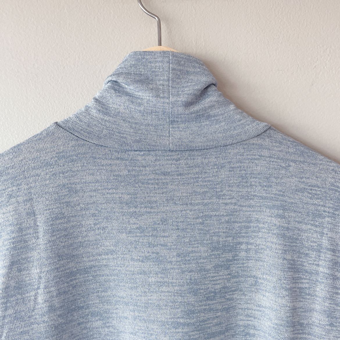 Banana Republic LARGE light blue shirt women’s NEW with tags image indicator(8)