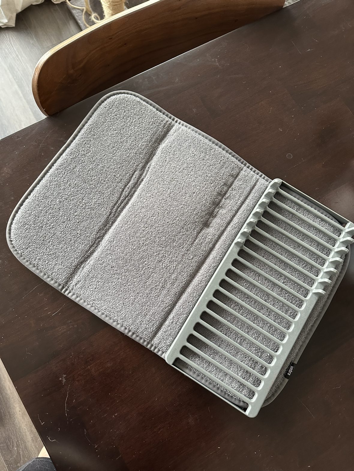 Umbra Udry Mini Microfibre Drying Mat with Rack (Charcoal)