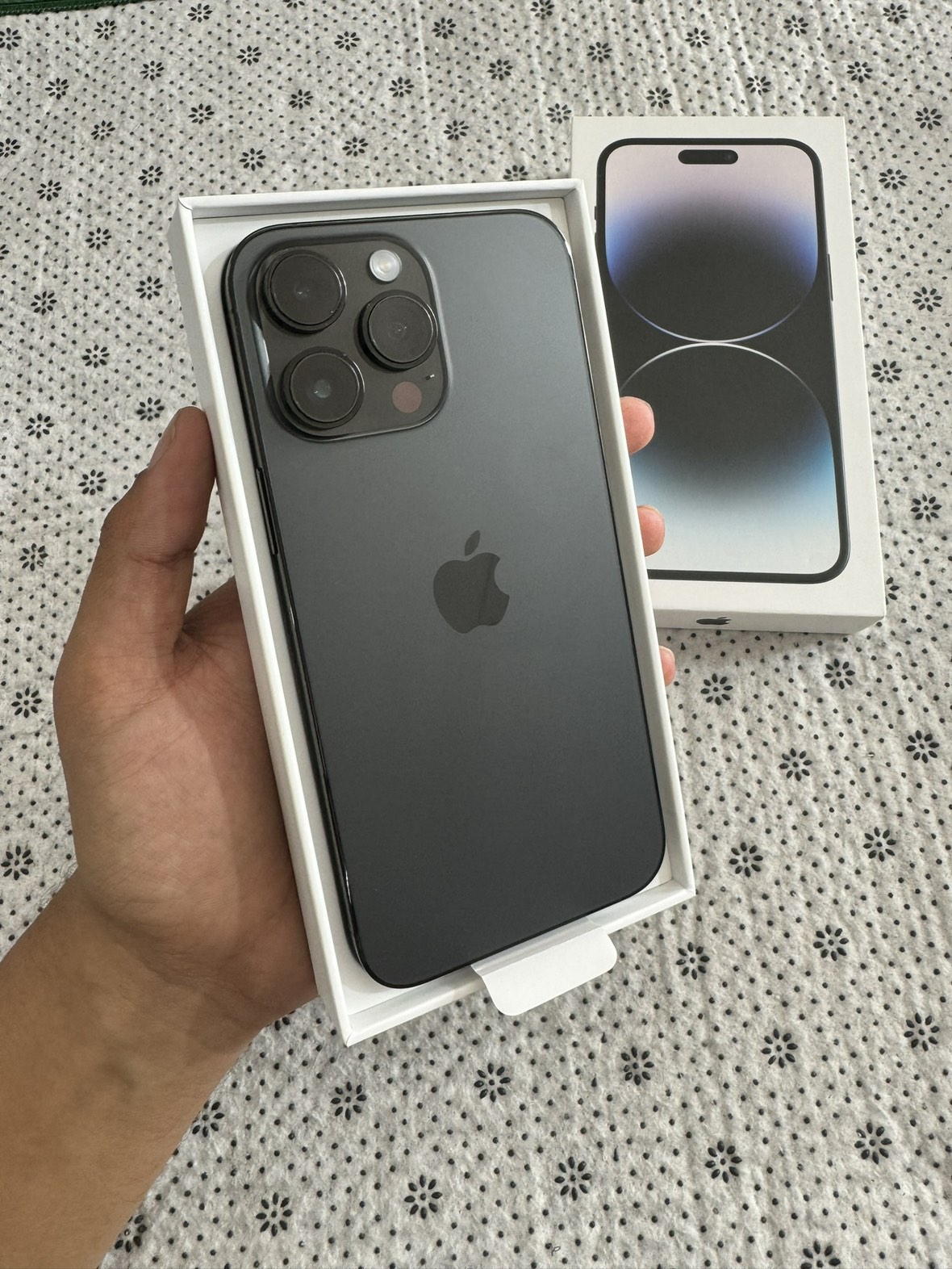 iPhone 14 Pro - Black - 128gb - Unlocked - photo 2