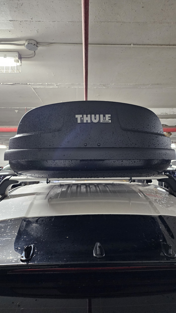 thule cargo box in excellent condition for sale - photo 2