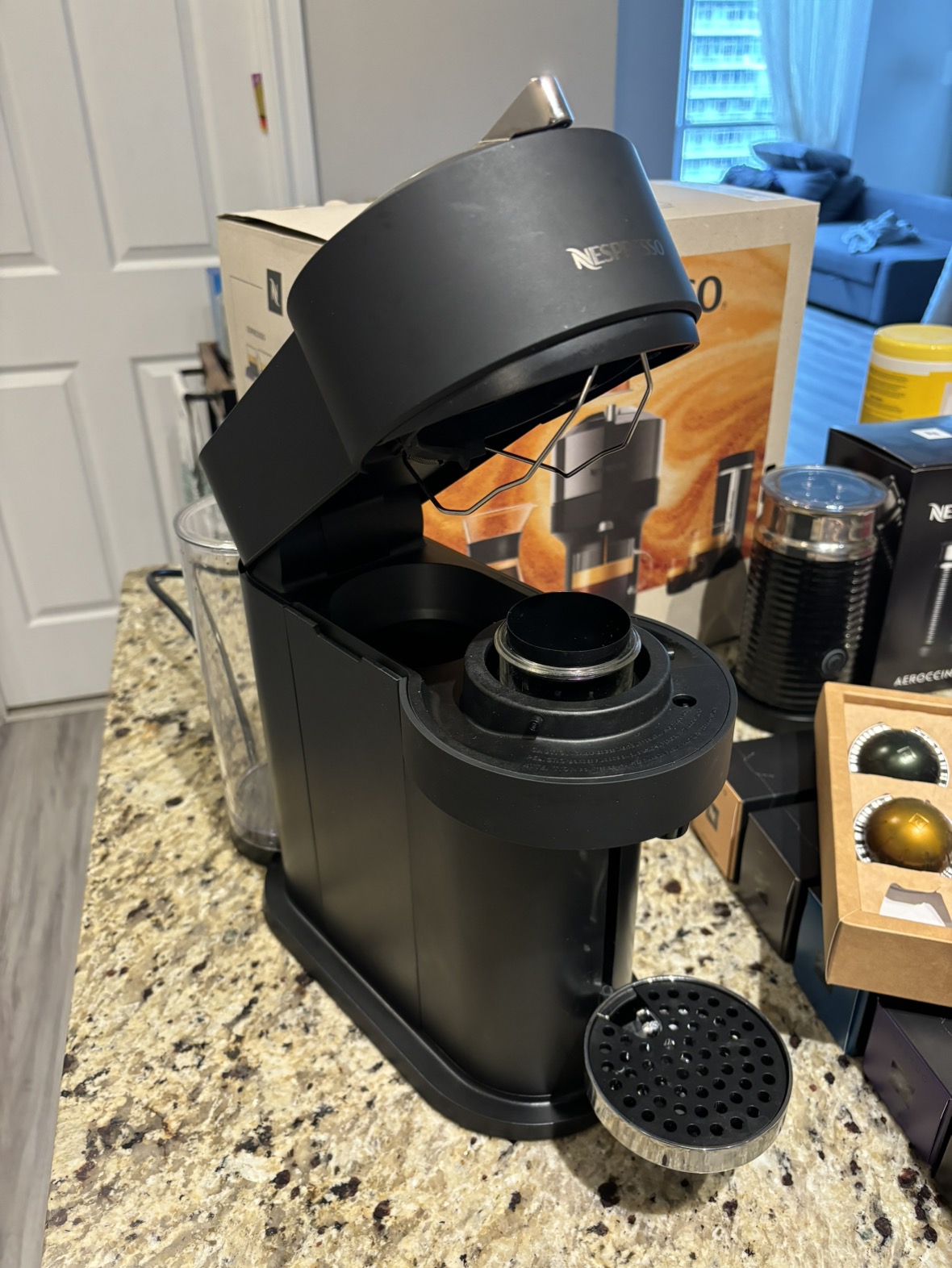 Vertuo Next Deluxe Complete Nespresso Set - photo 3