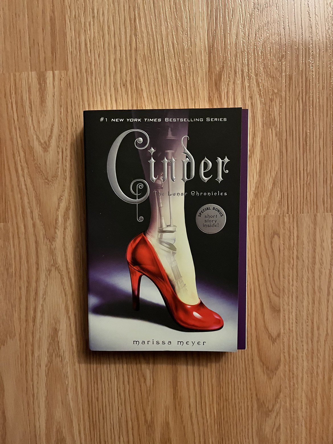 Cinder by Marissa Meyer