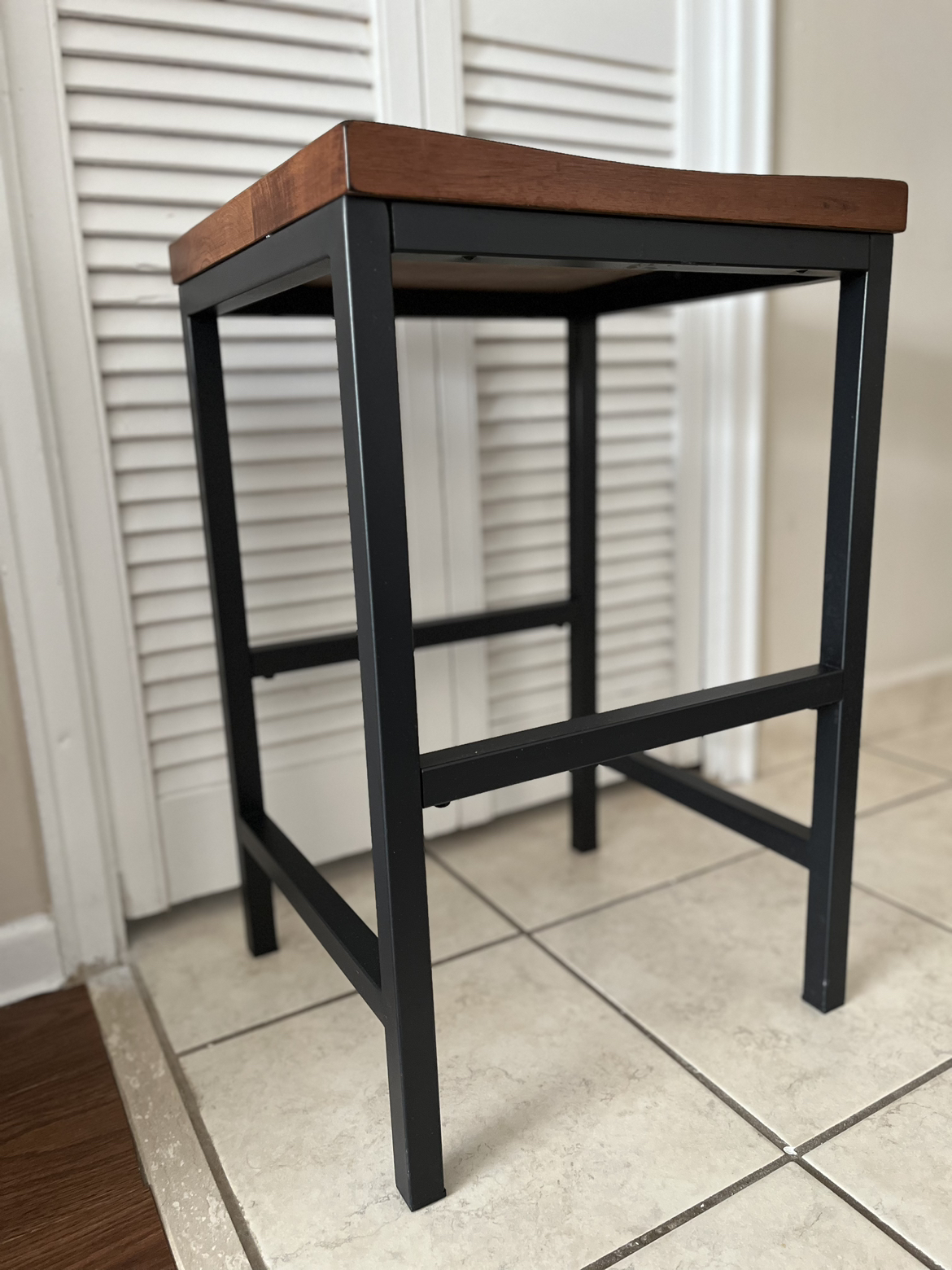 Wooden Top Stool/End Table - photo 3