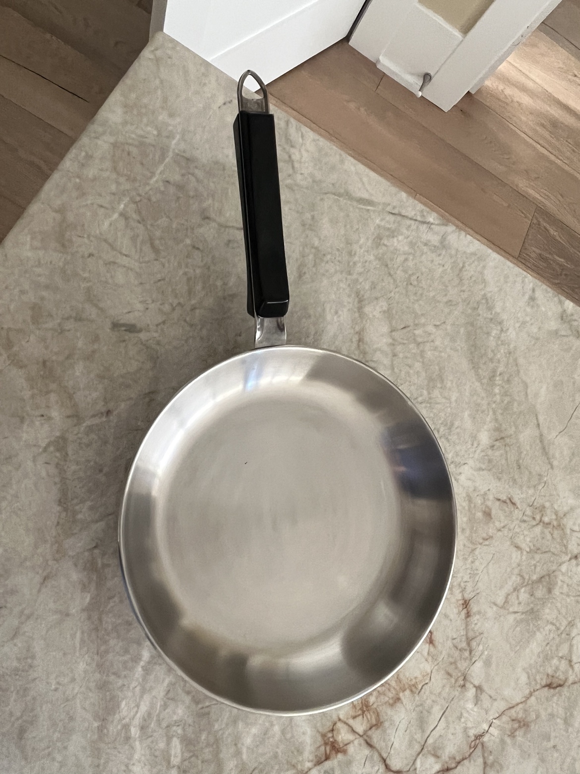 Lagostina 10” frying pan image indicator(2)