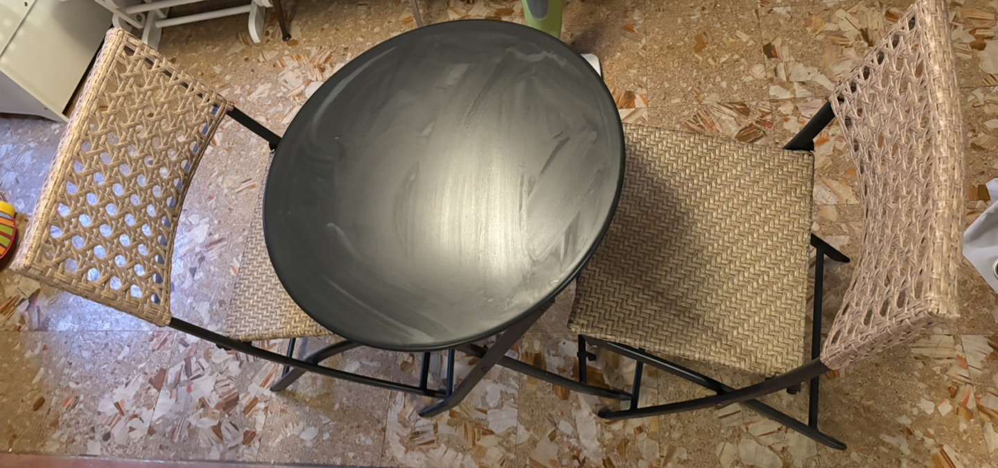 Outdoor table and chairs
